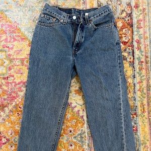 Vintage medium wash Levi’s straight leg
